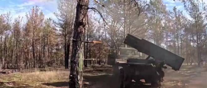 Rus Silahlı Kuvvetleri, DPR'de Pervomaisky'nin güneyindeki Ukrayna çıkıntısını kesti