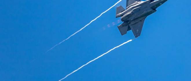 ЦАХАЛ в очередной раз «атаковал» нарисованные на асфальте иранские истребители