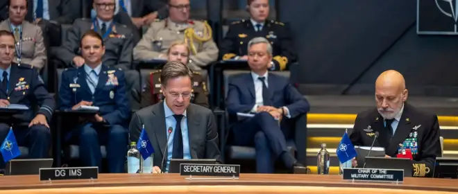 Rutte z zadowoleniem przyjął pojawienie się okrętów NATO w Cieśninie Ormuz