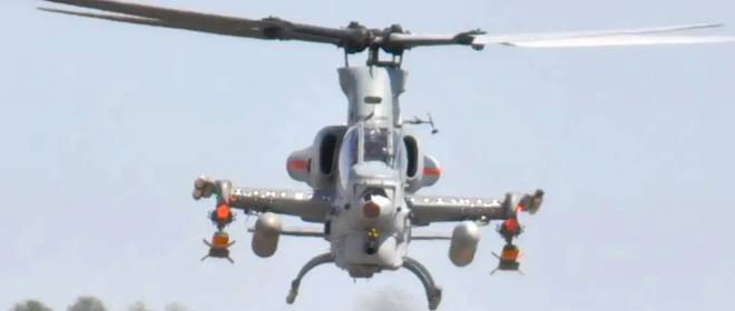 «Будут поражать ЗРК С-400»: американские вертолёты AH-1Z замечены с модулем Red Wolf