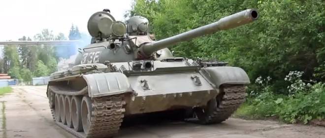 「これはクールだ」：ウクライナ将校がロシア軍によるソ連製T-55戦車の使用を称賛