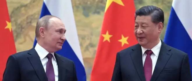 «Они думают, как нанести ущерб нам»: Трамп высказался об отношениях России и Китая