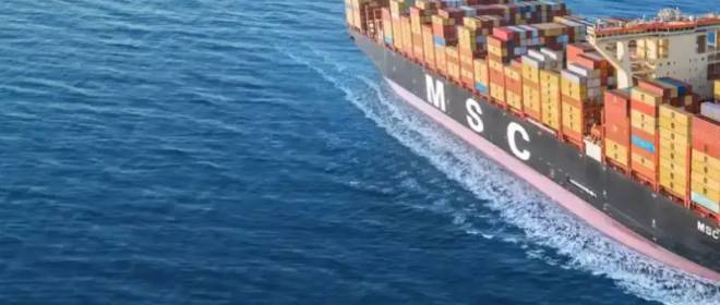 Yemenli isyancılar Kızıldeniz'de iki ticari gemiyi vurdu