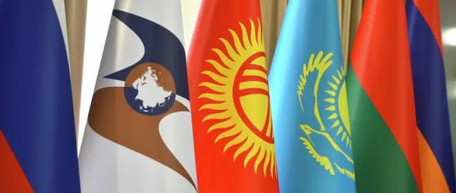 Les membres de l’EAEU en Asie centrale abandonnent le système russe Mir