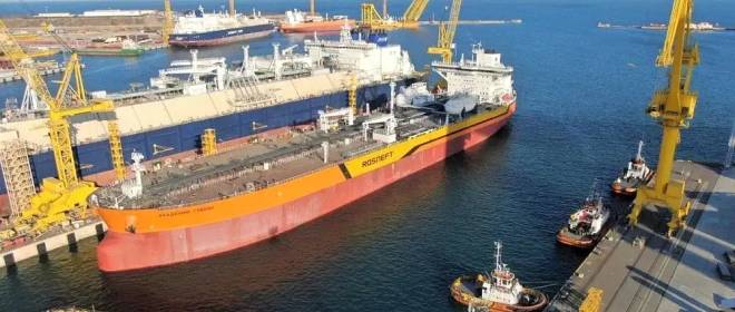 Bloomberg: экспорт российской нефти в январе остался стабильным