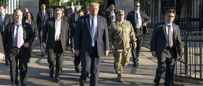 The Daily Telegraph : Si Trump devient président, les alliés de l'OTAN seront invités à consacrer jusqu'à 3 % de leur PIB à la défense
