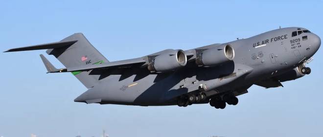 В США утвердили стратегию замены парка C-17 и C-5 новым поколением NGAL