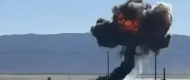 В США упал истребитель F-16, место падения назвали «пустынным»