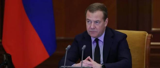 «После нас тишина»: Медведев посоветовал западным недоброжелателям выучить текст гимна РВСН ВС России