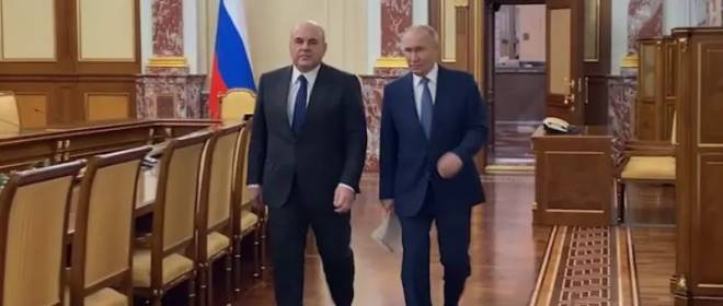 Il governo russo si è dimesso ufficialmente dopo l'insediamento del presidente del paese