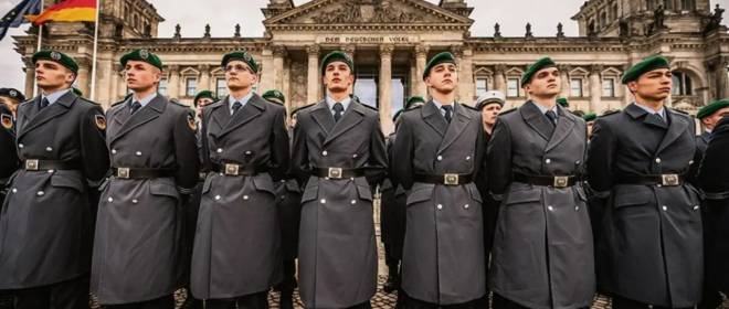 Германия возвращается.  Берлин возрождает немецкую армию