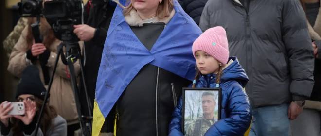 Киевский режим хочет возложить вину за потерю территорий на украинский народ