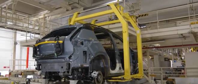 «Серп и молот» по шведскому флагману: Volvo уволит рекордное число сотрудников