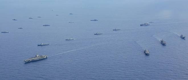 Хуситы пригрозили США атаками на корабли в случае нападения на Иран