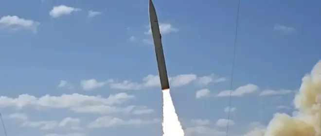 «Ударит по Москве из Лондона»: подробности о гиперзвуковой ракете США Dark Eagle