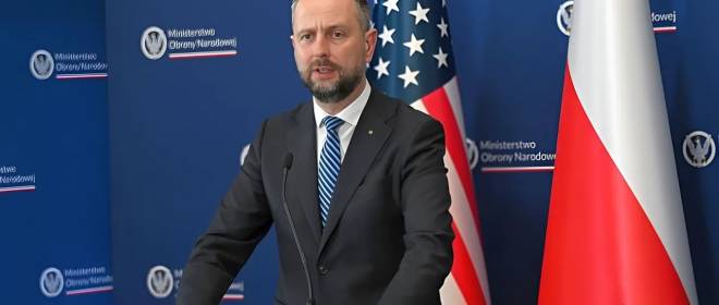 Министр обороны Польши потребовал от Киева «быть осторожнее» при атаках БПЛА
