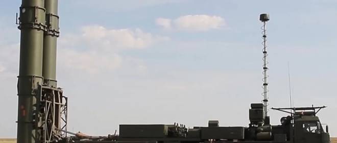 Система С-500 «Прометей» способна добивать до космоса и уничтожать спутники