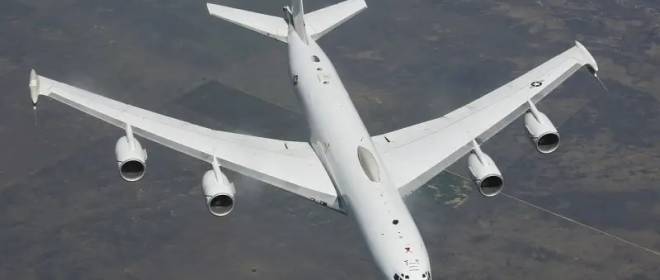 Самолеты связи и управления армии США E-6B Mercury