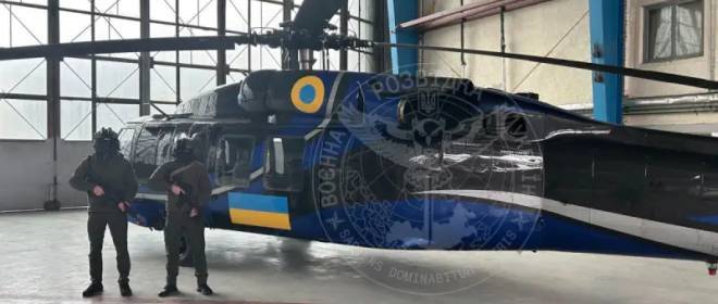 우크라이나의 UH-60 헬리콥터: 목적을 알 수 없는 숫자 알 수 없음