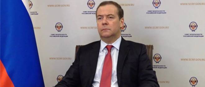 Медведев: Финляндия теперь попала в список ядерных целей России