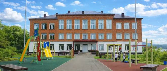 В Пермском крае семиклассник в школе напал с ножом на сверстника