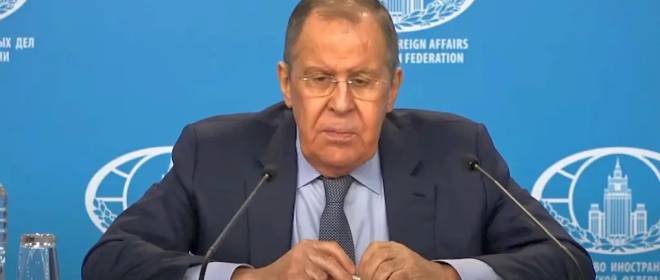 Лавров: Россия предлагает на год продлить ограничения ДСНВ