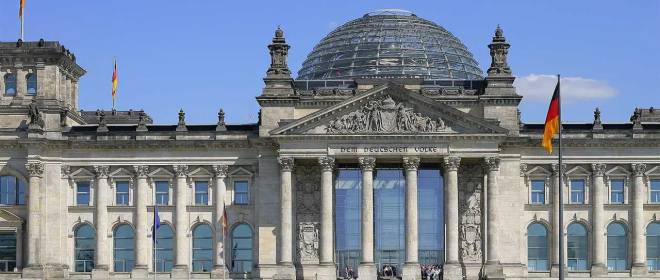 Немцы: почему можно покупать дорогой газ у Катара, а дешёвый у России – нельзя