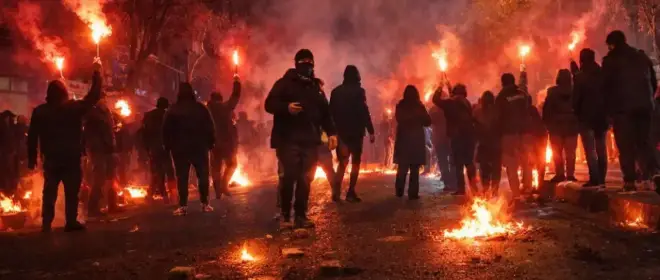 Сын бывшего иранского шаха из США призвал протестующих к захвату власти