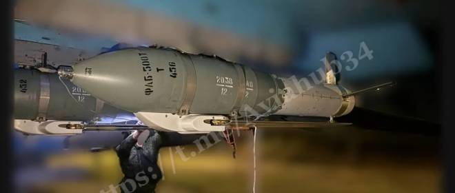 Авиабомбы с модулями УМПК-ПД и УМПБ-5Р