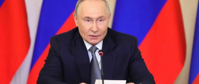 Путин призвал принять меры к защите НПЗ от ударов Киева