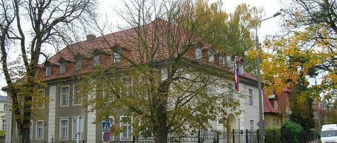 Польским чиновникам не открыли дверь при попытке захвата здания консульства РФ