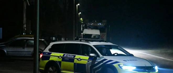 Бельгийская полиция пока не знает, с чем связан взрыв у синагоги в Льеже