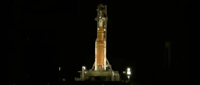 Во время заправки лунной ракеты SLS Artemis II в США произошла утечка  водорода