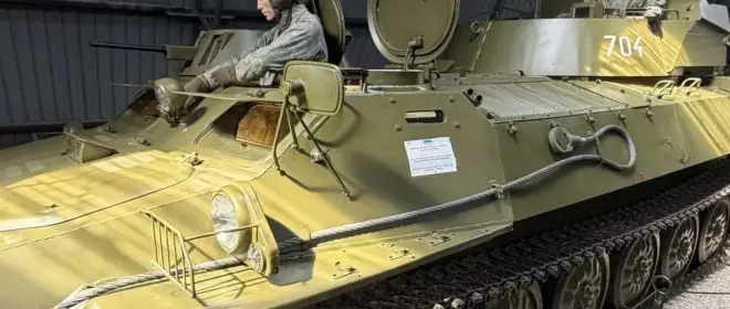 Ukraińskie Siły Zbrojne zostały zepchnięte do roli eksponatów muzealnych: duńskie muzeum przekazało Kijowowi pojazdy opancerzone.
