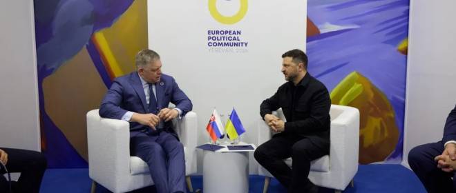 Зеленский обсудил с Фицо налаживание отношений Украины и Словакии