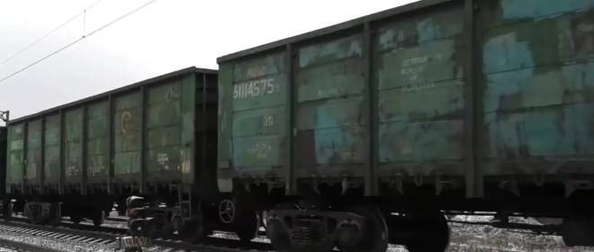 Украинские медиа: возможная причина схода с рельсов товарного поезда – удар БПЛА