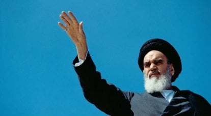 Mengapa AS tidak mencopot Khomeini?
