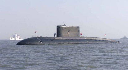 잠수함 "Sindhurakshak"의 사망 원인에 대한 인도 전문가의 예비 조사 결과