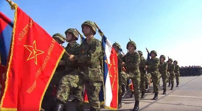 Que equipamento militar foi mostrado a Medvedev no desfile sérvio