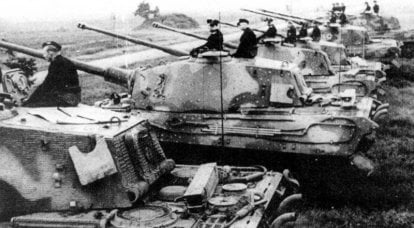 제 2 차 세계 대전 당시 독일의 장갑 차량. 중형 탱크 Pz Kpfw VI Ausf "Tiger II"(Sd Kfz 182)