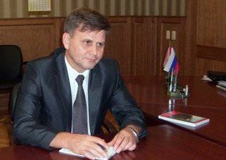 L'inspecteur fédéral en chef de la région de Tcheliabinsk Artem Pouchkine a surveillé le territoire de l'ancienne école de chars