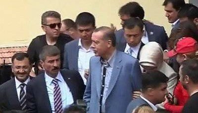 В Берлине неизвестные пытались сорвать выступление президента Турции