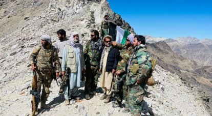 “Várias pessoas caminham com metralhadoras nas montanhas e tiram fotos umas das outras”: o Talibã zomba da milícia de Masud
