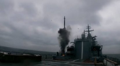 El sistema de misiles de defensa aérea de a bordo "Polyment-Redut" ha confirmado la capacidad de alcanzar objetivos marítimos.