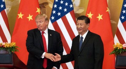 Проигрывая торговую войну с Китаем, Трамп достает последний козырь