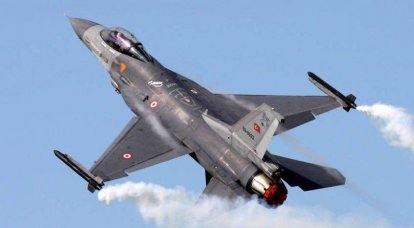 터키 공군 전투기는 테러 단체가 터키-시리아 국경을 넘는 데이터를 수집하는 시리아 무인 항공기를 격추했습니다.