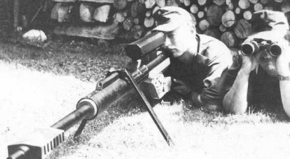 Sniper "guns" Steyr AMR and IWS 2000