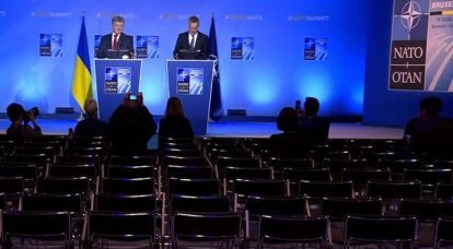 В НАТО Порошенко говорит с пустым залом. Как это представили на Украине
