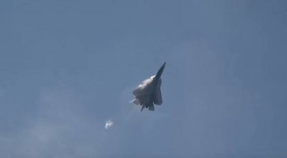 Su-57 전투기의 화려한 비행 영상이 웹에 등장했습니다.