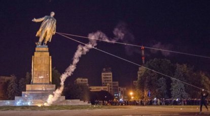 Киев: памятников Ленину на Украине больше не осталось